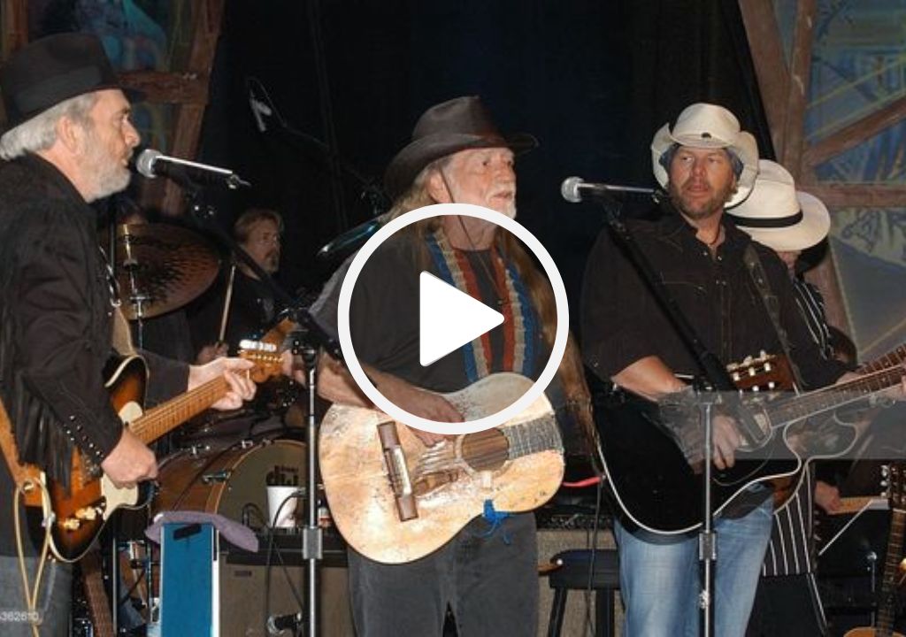 Willie Nelson, Toby Keith & Merle Haggard - Pancho and Lefty