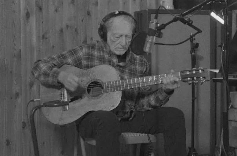 Willie Nelson – Heaven Is Closed