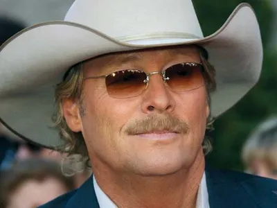 Alan Jackson – Don’t Rock The Jukebox